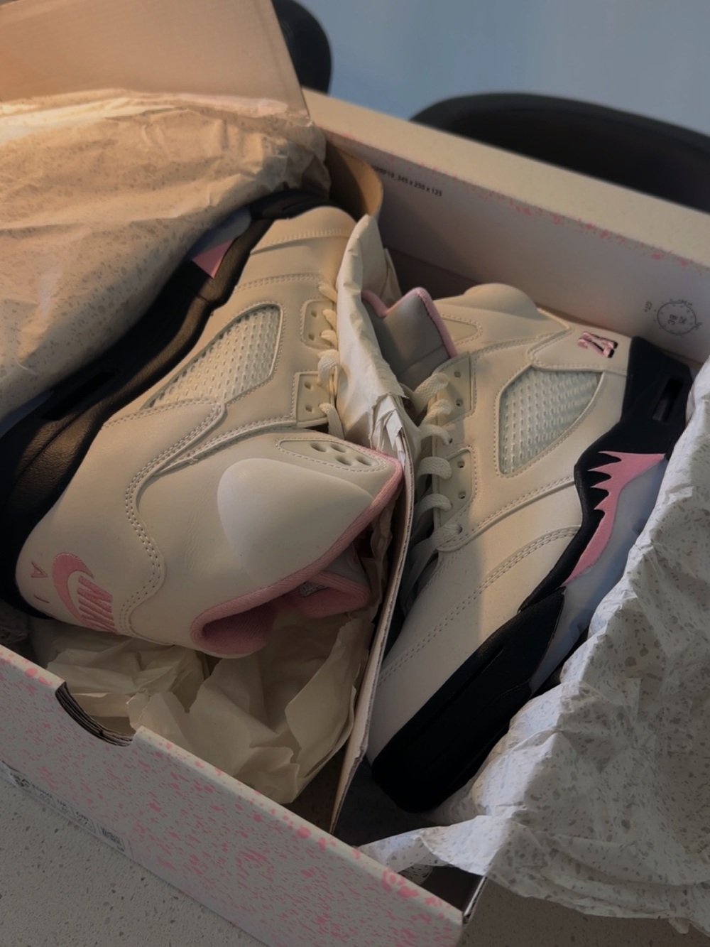 Jordan Retro 5 - Men’e Off-White and Pink Athletic Sneakers